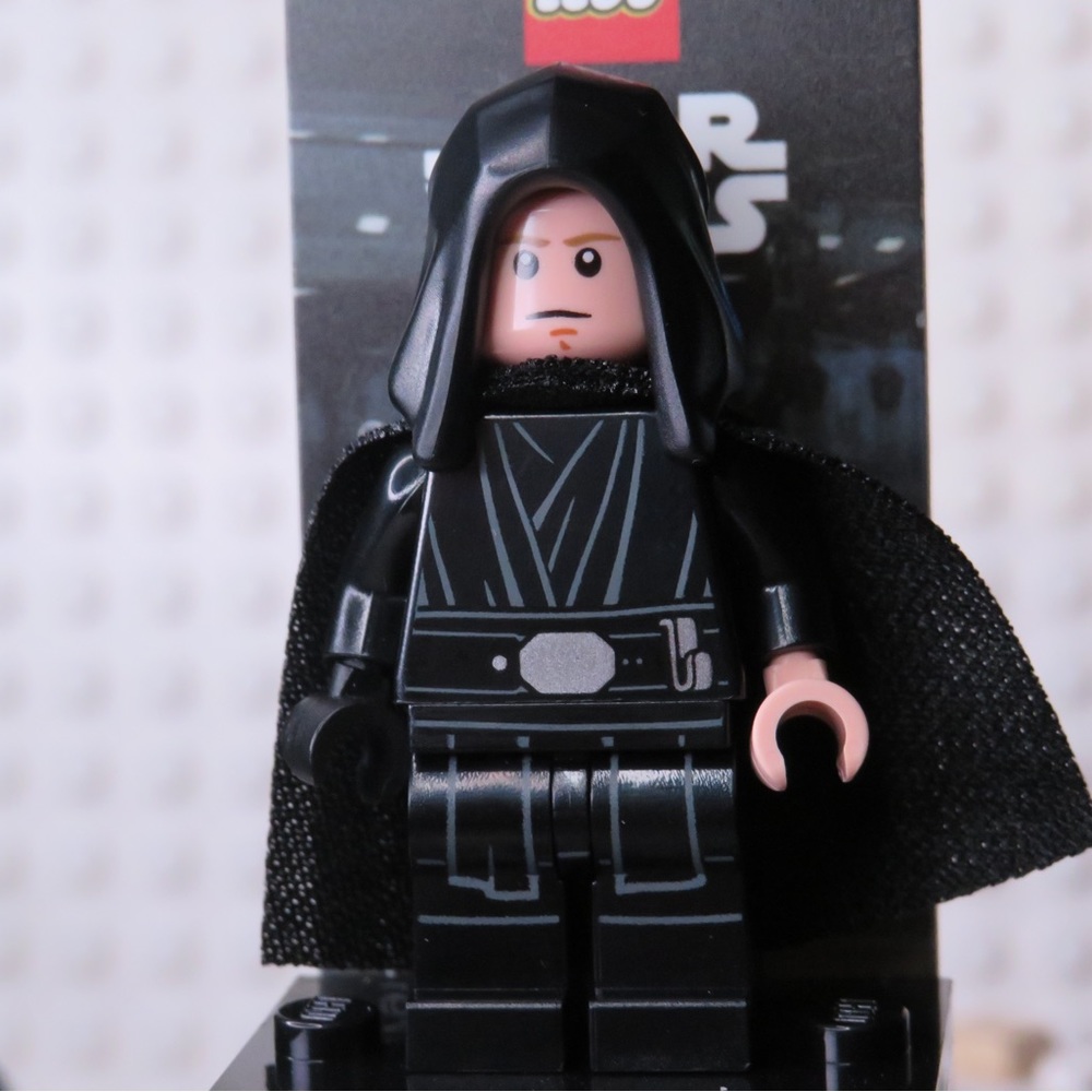 LEGO LUKE SKYWALKER FIGURE